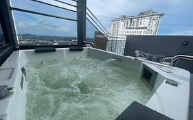 Imperio Residence Melaka - Private Jacuzzi With Seacityview Stay With Wifi